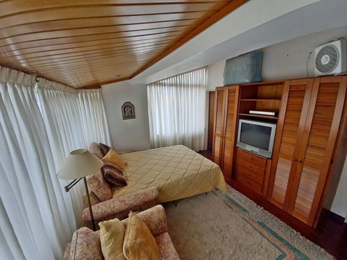 Imagen 11 de 18 de Vendo Ph 297m2 4h+s/4.5b+s/4pe Los Samanes 4880