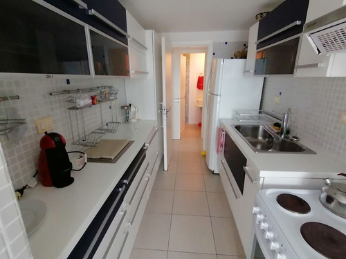 Venta De Apartamento 3 Dormitorios En Punta Del Este