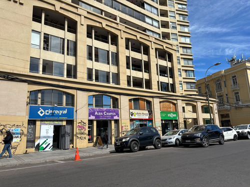 Local En Arriendo, 50 M2 Planta Libre, Valparaíso.