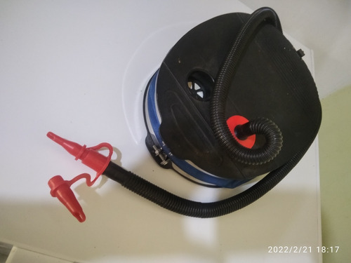 Imagen 1 de 1 de Bomba Aire Inflador Colchon Inflable, Flotador Y Muñecos