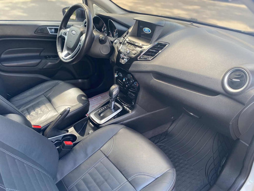 Imagen 16 de 18 de Ford Fiesta 2018 1.6 Sportback Titanium