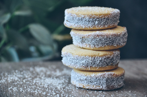Alfajores De Maicena X 6 Unidades