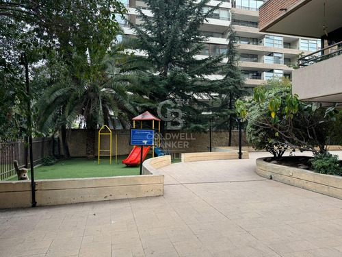 Orientación Oriente, A Pasos De Av. Manquehue