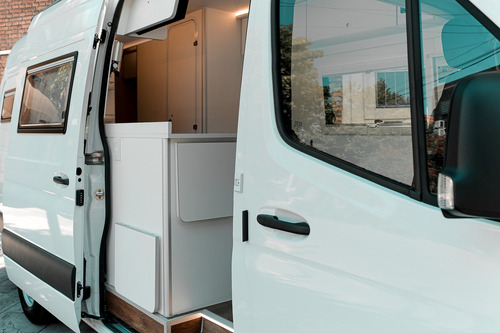 Imagen 13 de 15 de Equipamiento Rubí Imperio Motorhome Sprinter Mercedes Benz