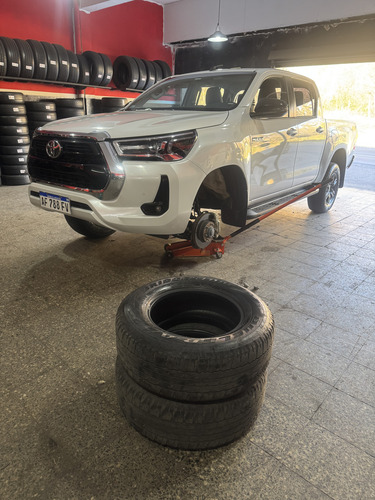 Toyota Hilux Pick-Up 2.8 Cd Srv 177cv 4x4 At