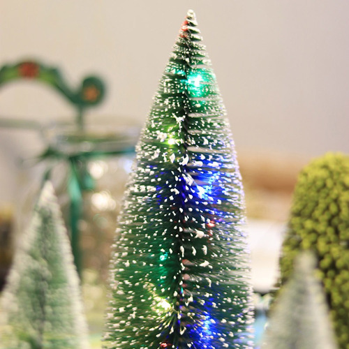 Imagen 2 de 5 de Decoración De La Mesa Mini Árbol De Navidad Led Set