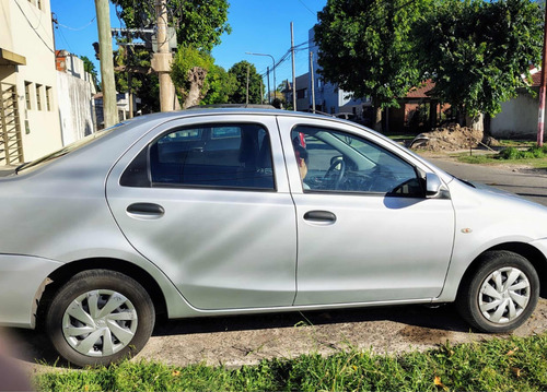 Toyota Etios 1.5 Sedan X