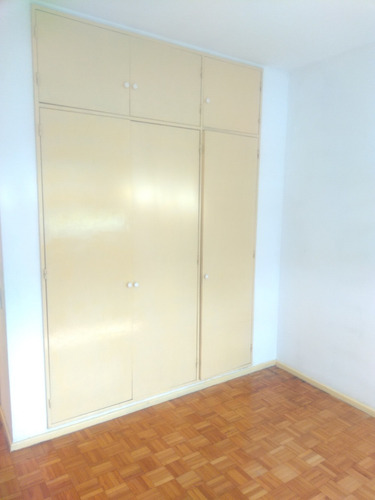 Excelente 2 Ambientes A Una Cuadrade Rivadavia