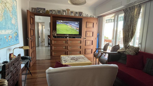 Departamento En Venta- Acassuso Vias A Santa Fe, 3 Dormitorios, Dependencia, Quincho Propio, Cochera