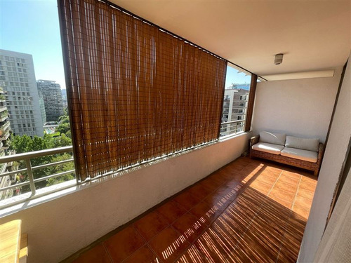 Departamento En Venta De 2 Dorm. En Las Condes