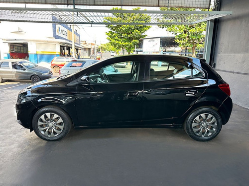 Chevrolet Onix 1.0 JOY PLUS BLACK 8V