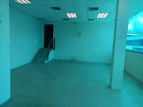 Imagen 4 de 15 de Vende O Alquila Galpon En Conjunto Empresarial Aero Centro Internacional Valencia Fg