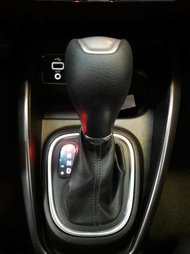 Fiat Cronos Precision 1.8 Aut