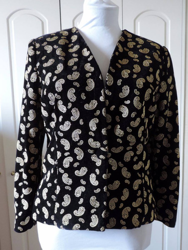 Blazer Terciopelo Negro Con Diseños Dorados