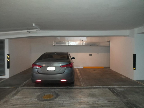 Naco - Apartamento En Venta Vacio Y En Alquiler Amuebaldo - 3 Habitaciones 3.5 Baños - Hermosa Area Social Con Piscina - Lobby Tipo Hotel - Area Infantil - Gym - Terreza - Salon De Actividades