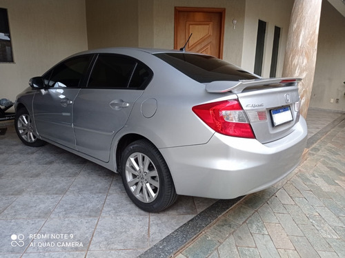 Imagem 3 de 15 de Honda Civic 2.0 Flex