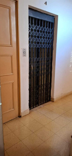 Departamento En Venta En Monserrat, Capital Federal, Buenos Aires