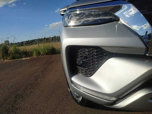 Imagem 4 de 11 de Toyota/hilux Sw4 Srx Automática 7 Lugares
