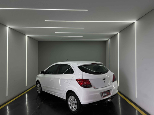 Chevrolet Onix 1.4 MPFI LT 8V FLEX 4P MANUAL