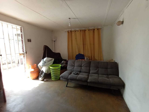 Casa 4 Dormitorios , Amplia Bodega (100678)