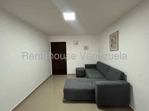 Norgelin Diaz Alquila Apartamento En El Este De Barquisimeto Con Planta Eléctrica Y Piscina Cod.25-17501
