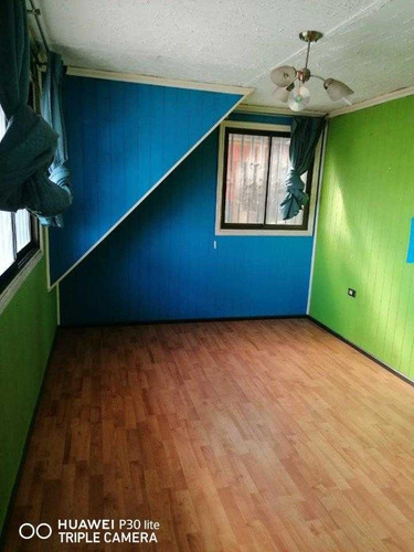 Casa De Esquina Con Excelente Ubicación