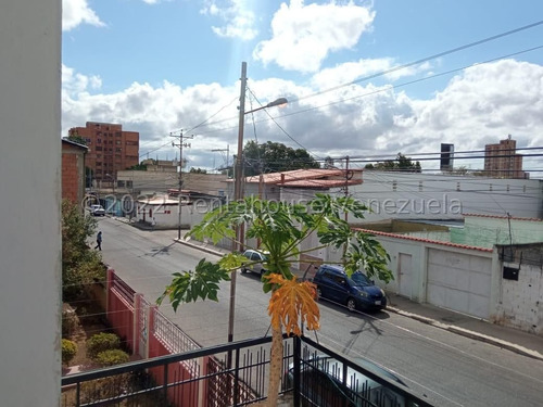 Jl/ ¡el Espacio Perfecto Para Tu Hogar! Casa En Venta Centro-este. Barquisimeto Lara, Venezuela/ José López/ # 23-16935