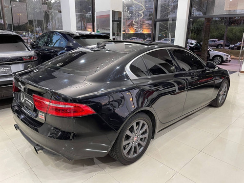 Imagem 5 de 13 de Jaguar Xe 2.0 16v Si4 Turbo Gasolina Pure 4p Automático