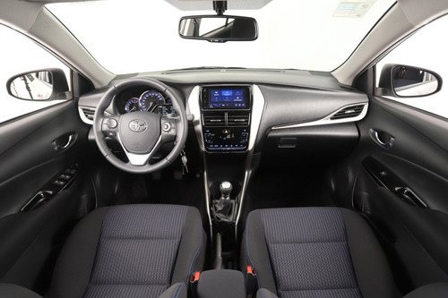 Imagen 8 de 15 de Toyota Yaris 1.5 107cv Xls 6mt 4 P My22