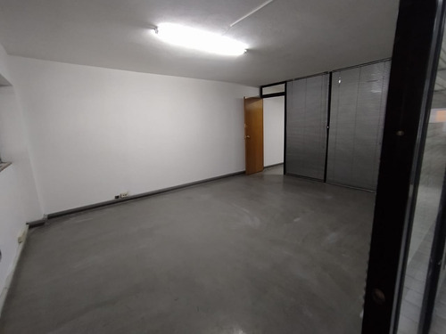 Local Comercial En Venta En Zona Centro - Lima Y Alvear