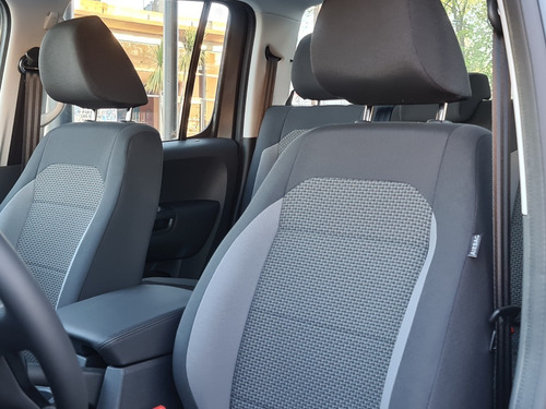 Imagen 10 de 13 de Volkswagen Amarok V6 Comfortline