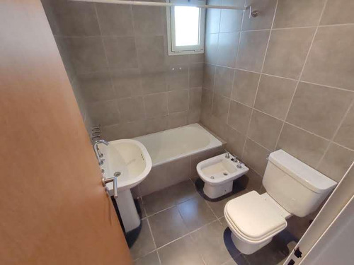 Imagen 12 de 15 de Departamento En Venta, Sarmiento 898, Belén De Escobar