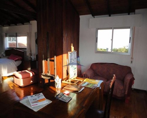 Venta Y Alquiler Temporario De Gran Casa En Pinares A 1 Cuadra De La Playa- Ref: 1499