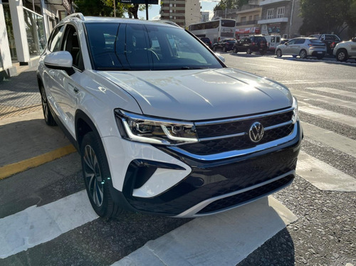 Imagen 14 de 15 de Volkswagen Taos Highline 1.4 250 Tsi At 150 Cv 2022 0km 02
