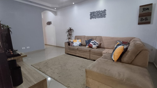 Sobrado À Venda | 3 Quartos | Suíte Com Hidro | Financiamento Disponível!
