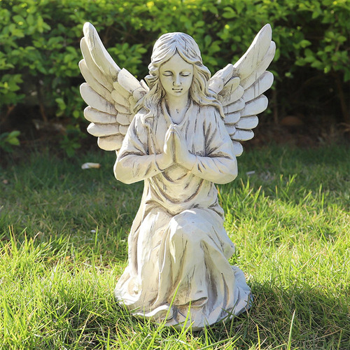 Li Estatua De Jardín Con Alas, Regalo De Inauguración De La