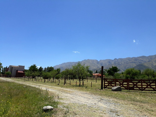 Imagen 2 de 5 de Se Vende En La Mejor Zona De Merlo, Loteo Altos Del Este.