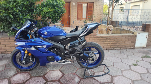 Yamaha R6