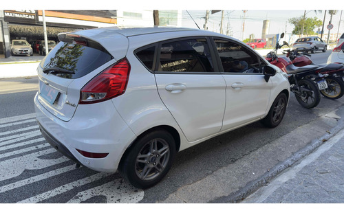 Ford Fiesta 1.6 TI-VCT FLEX SEL MANUAL