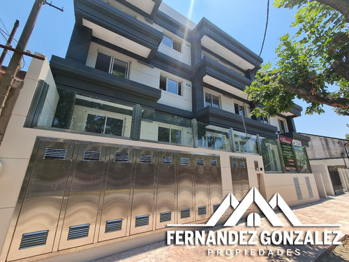 Venta Departamento De 2 Amb Con Terraza Propia Y Piscina En Banfield