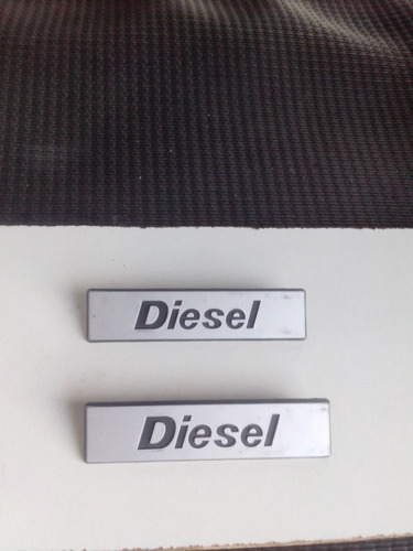 Insignia Diesel Con Pernos De Moldura De Fiat Spazio