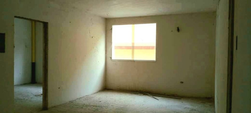 Imagen 2 de 9 de Century21 Inmoservi Vende Edificio Residencial En La Avenida Pichincha