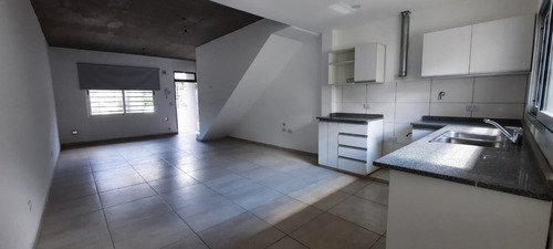 Imagen 9 de 10 de Duplex De Excelente Calidad En Moreno Sur