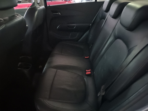 Imagen 15 de 19 de Chevrolet Sonic 2013 1.6 Ltz 4 P