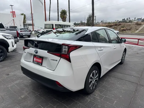 Toyota Prius 1.8 Premium Cvt