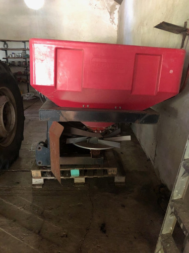 Abonadora Fertilizadora Nogueira 1500