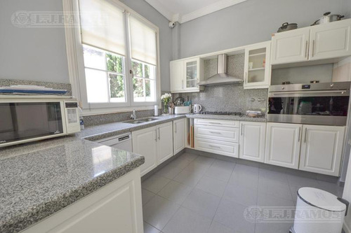Espléndida Casa En Venta/alquiler En Lomas De San Isidro