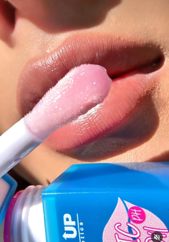 Lip Oil Pink Up Brillo Labial Magico Brillante Color Berries Berries