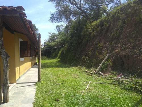 Chácara No Bairro Lagoa