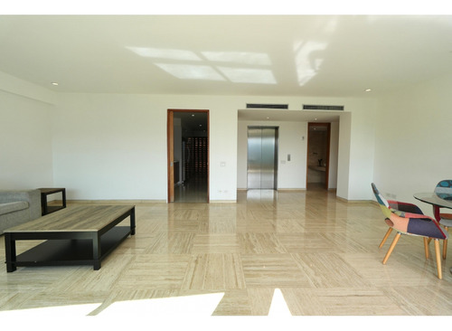 Hermoso Apartamento En Alquiler En Lomas De Las Mercedes 216,67 M2